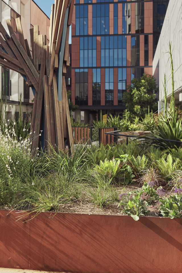 251202 Leathwood UNSW040