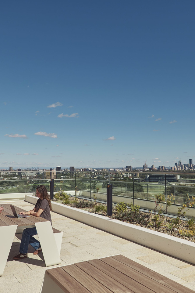 251202 Leathwood UNSW152