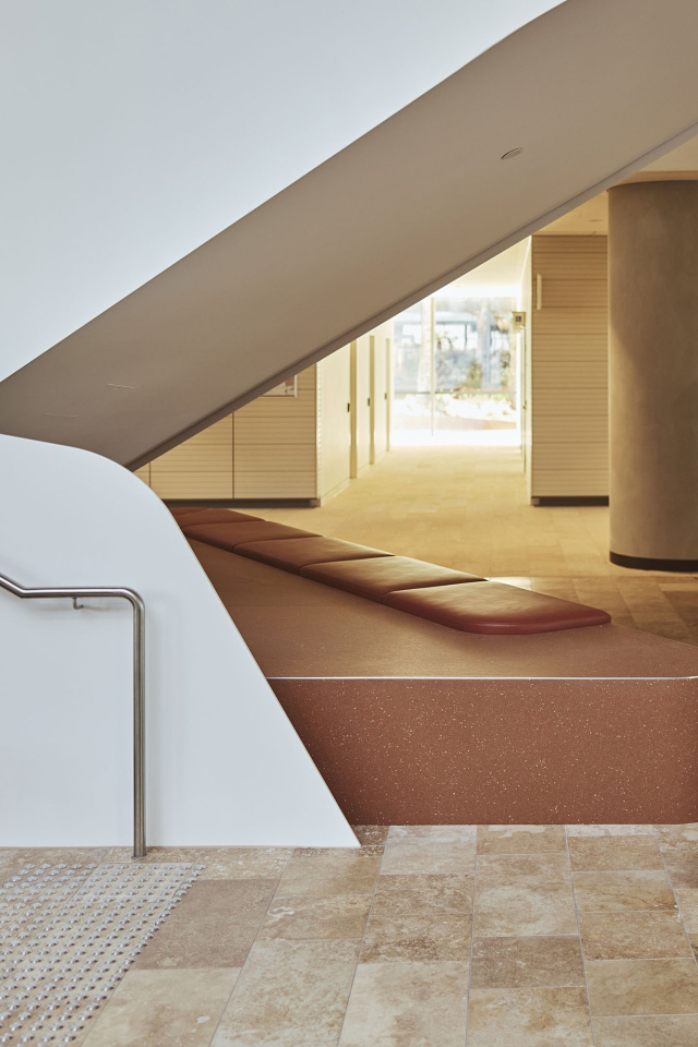 251202 Leathwood UNSW167