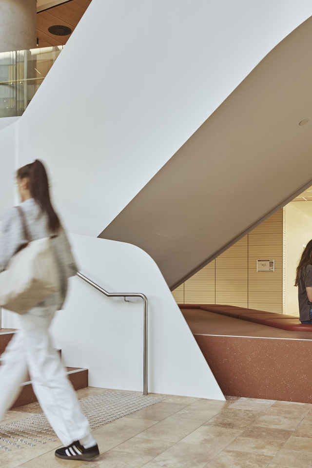 251202 Leathwood UNSW199