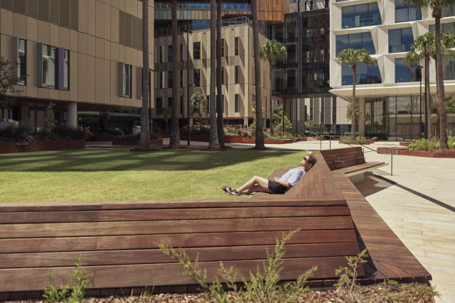 251202 Leathwood UNSW693