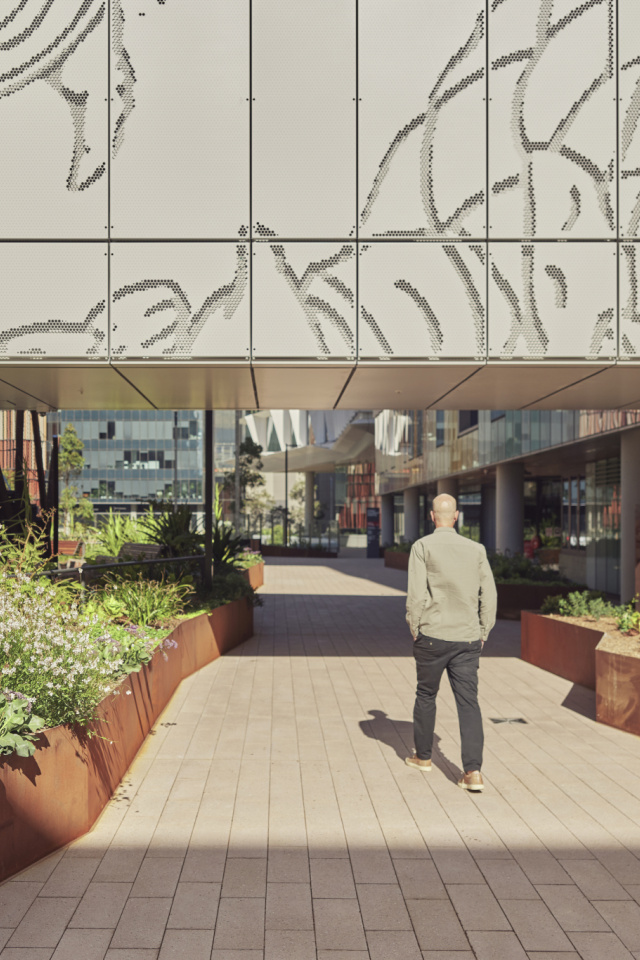 251202 Leathwood UNSW032